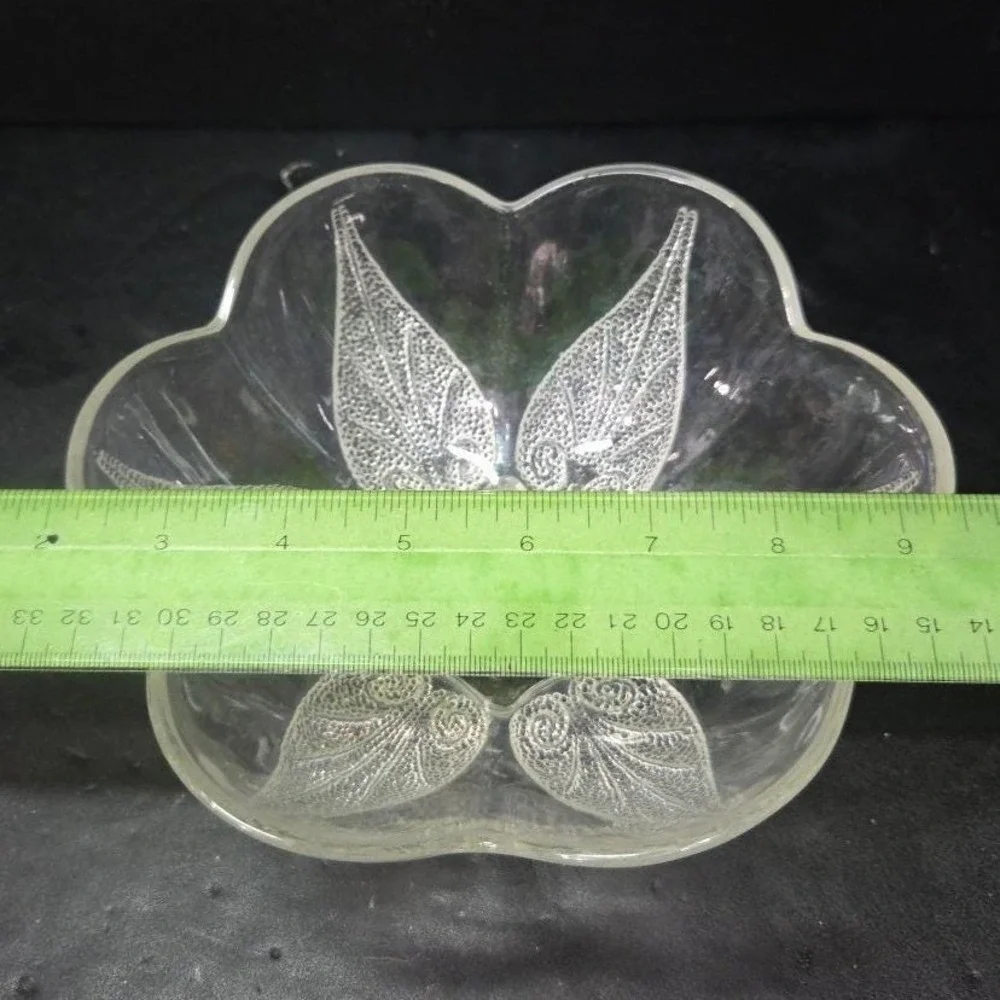 Indiana Glass‎ Clear Trinket Dish, Vintage Leaf Design Candy Bowl, Centerpiece